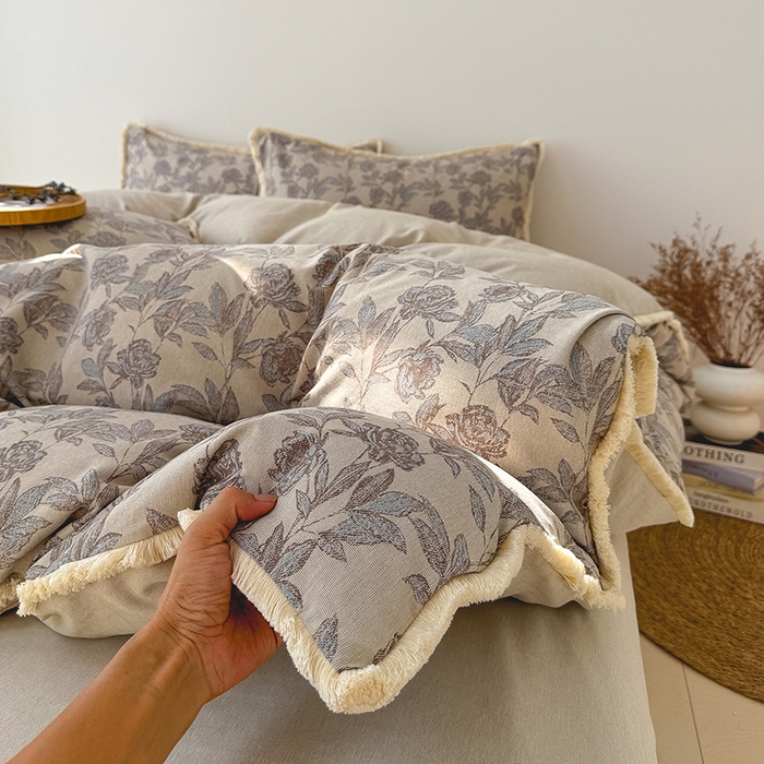 91家纺网 家纺一手货源 找家纺 竹合家纺 2026高克重流苏色织亚麻复古侘寂风小布袋四件套（零售价格不可低于148元） 流苏雨露麻-醉春烟