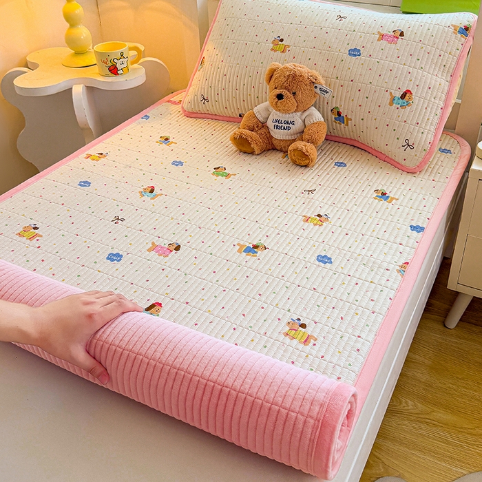 91家纺网 家纺一手货源 找家纺 梵朴 2025新款A类棉加绒一面纯棉一面宝宝婴儿牛奶绒双面可用床盖学生宿舍床垫炕盖-学生床图 彩星汪汪