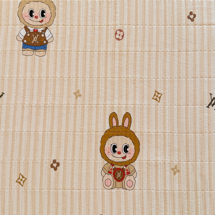 91家纺网 家纺一手货源 找家纺 梵朴 2025新款A类棉加绒一面纯棉一面宝宝婴儿牛奶绒双面可用床盖学生宿舍床垫炕盖-学生床图 潮流玩偶