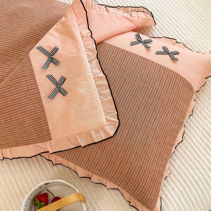 91家纺网 家纺一手货源 找家纺 呦呦南宋 2025提花双层纱纯棉枕套多层结构枕头套超声波夹棉4874一对装拼接单品绣线花边拉链款蝴蝶结款枕套 车缝线