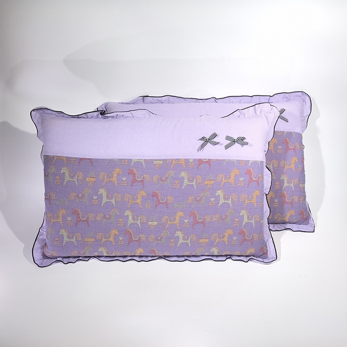 91家纺网 家纺一手货源 找家纺 呦呦南宋 2025提花双层纱纯棉枕套多层结构枕头套超声波夹棉4874一对装拼接单品绣线花边拉链款蝴蝶结款枕套 彩马紫