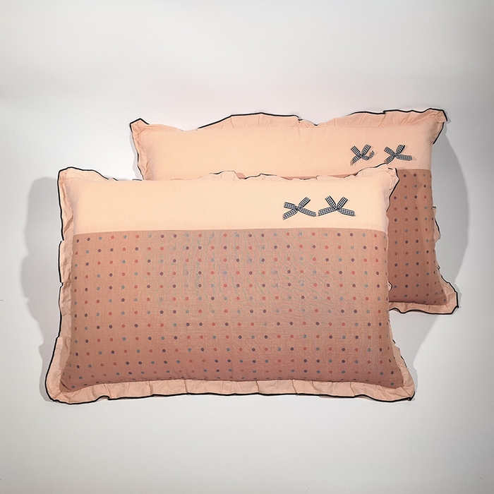 91家纺网 家纺一手货源 找家纺 呦呦南宋 2025提花双层纱纯棉枕套多层结构枕头套超声波夹棉4874一对装拼接单品绣线花边拉链款蝴蝶结款枕套 虹波点