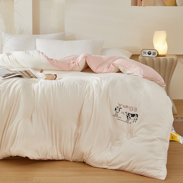 91家纺网 家纺一手货源 找家纺 全美家居 2025新款牛奶蛋白大豆纤维被春秋被加厚冬被被子被芯 牛奶蛋白被粉色