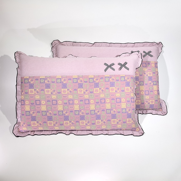 91家纺网 家纺一手货源 找家纺 呦呦南宋 2025提花双层纱纯棉枕套多层结构枕头套超声波夹棉4874一对装拼接单品绣线花边拉链款蝴蝶结款枕套 卡通块