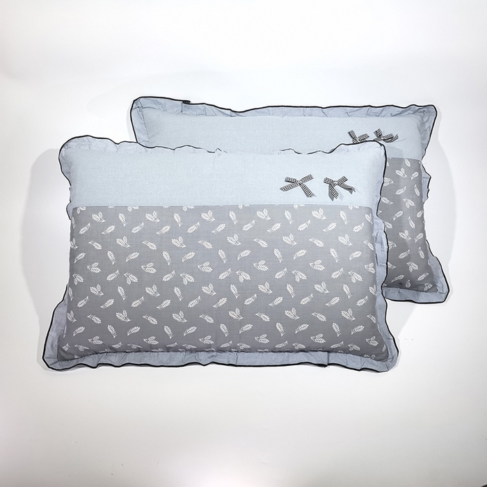 91家纺网 家纺一手货源 找家纺 呦呦南宋 2025提花双层纱纯棉枕套多层结构枕头套超声波夹棉4874一对装拼接单品绣线花边拉链款蝴蝶结款枕套 麦穗蓝