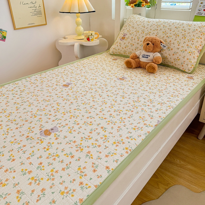 91家纺网 家纺一手货源 找家纺 梵朴 2025新款A类棉加绒一面纯棉一面宝宝婴儿牛奶绒双面可用床盖学生宿舍床垫炕盖-学生床图 花园好友熊