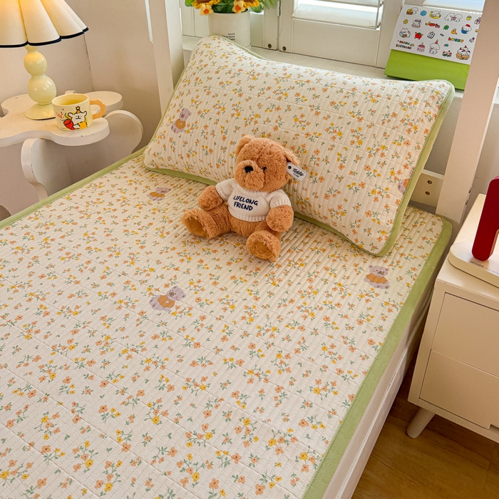 91家纺网 家纺一手货源 找家纺 梵朴 2025新款A类棉加绒一面纯棉一面宝宝婴儿牛奶绒双面可用床盖学生宿舍床垫炕盖-学生床图 花园好友熊