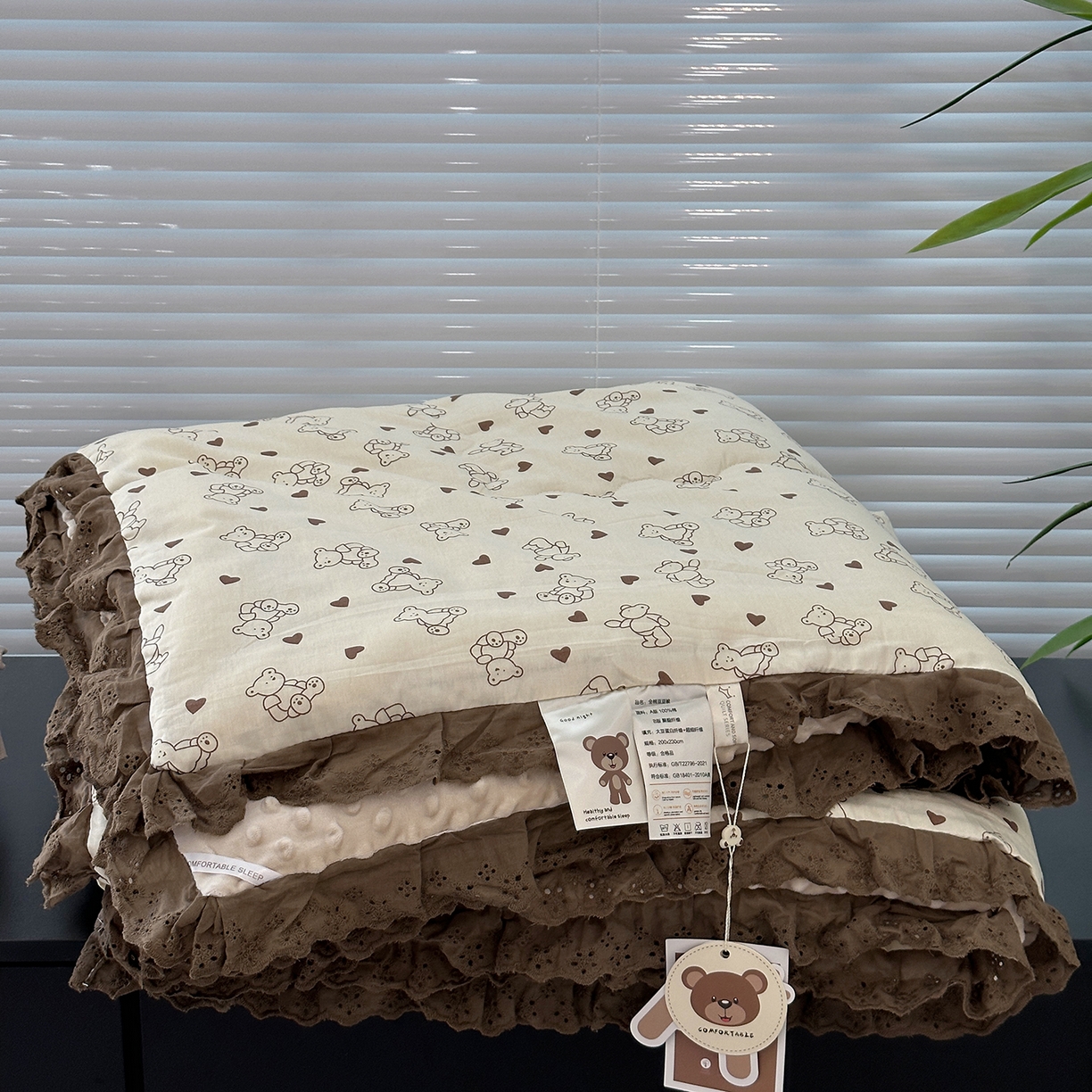 91家纺网 家纺一手货源 找家纺 佰织鑫家居 2025秋冬加厚纯棉全棉法式豆豆被被子被芯 贝贝熊