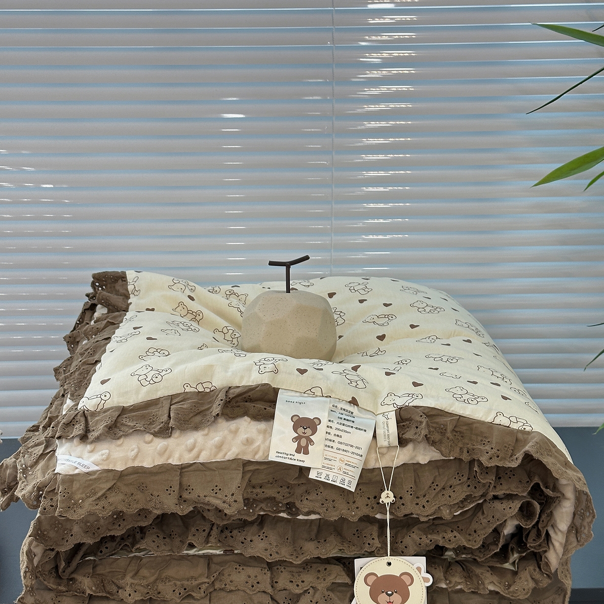 91家纺网 家纺一手货源 找家纺 佰织鑫家居 2025秋冬加厚纯棉全棉法式豆豆被被子被芯 贝贝熊