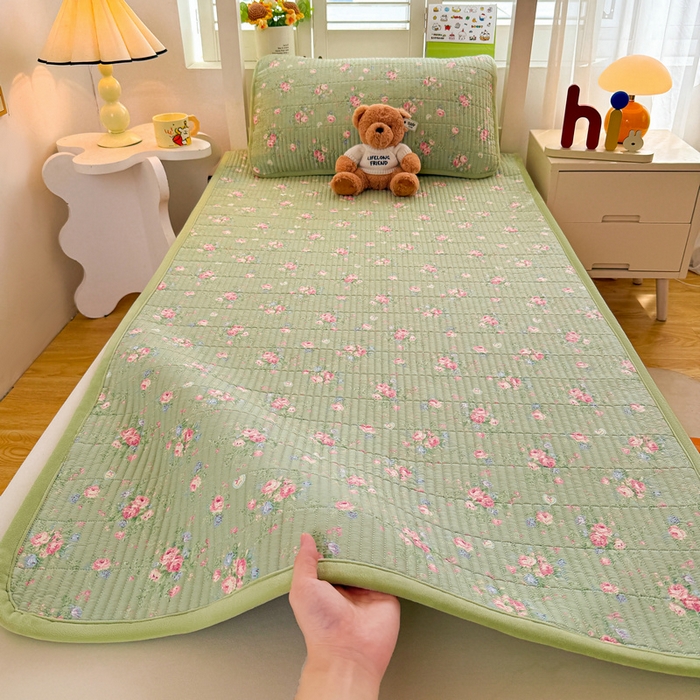 91家纺网 家纺一手货源 找家纺 梵朴 2025新款A类棉加绒一面纯棉一面宝宝婴儿牛奶绒双面可用床盖学生宿舍床垫炕盖-学生床图 沫熙花-绿