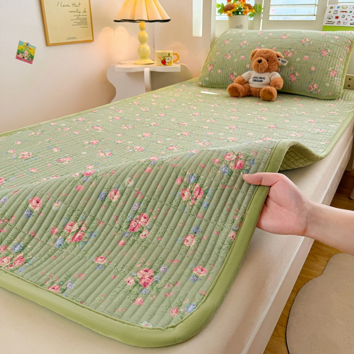 91家纺网 家纺一手货源 找家纺 梵朴 2025新款A类棉加绒一面纯棉一面宝宝婴儿牛奶绒双面可用床盖学生宿舍床垫炕盖-学生床图 沫熙花-绿