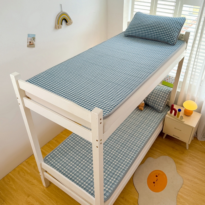 91家纺网 家纺一手货源 找家纺 梵朴 2025新款A类棉加绒一面纯棉一面宝宝婴儿牛奶绒双面可用床盖学生宿舍床垫炕盖-学生床图 暖绒蓝小格