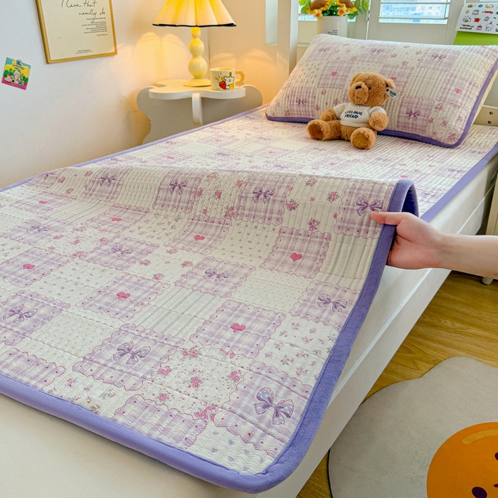 91家纺网 家纺一手货源 找家纺 梵朴 2025新款A类棉加绒一面纯棉一面宝宝婴儿牛奶绒双面可用床盖学生宿舍床垫炕盖-学生床图 甜美蝴蝶结紫