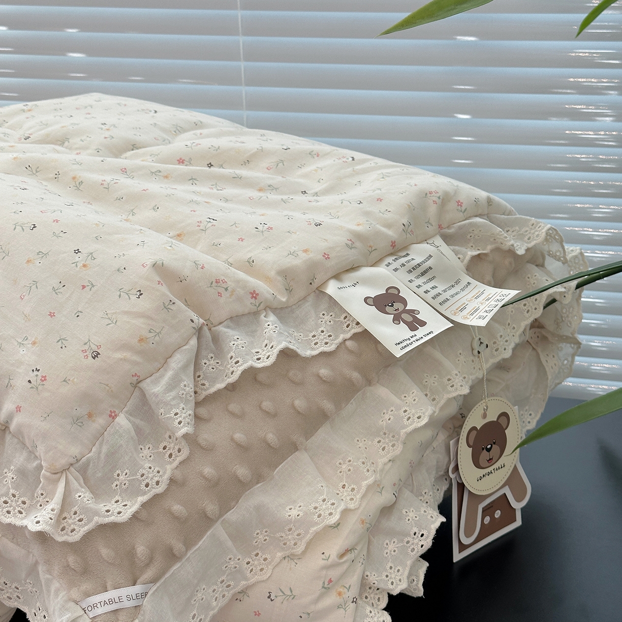 91家纺网 家纺一手货源 找家纺 佰织鑫家居 2025秋冬加厚纯棉全棉法式豆豆被被子被芯 花朵儿