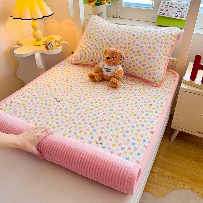 91家纺网 家纺一手货源 找家纺 梵朴 2025新款A类棉加绒一面纯棉一面宝宝婴儿牛奶绒双面可用床盖学生宿舍床垫炕盖-学生床图 五彩小爱心