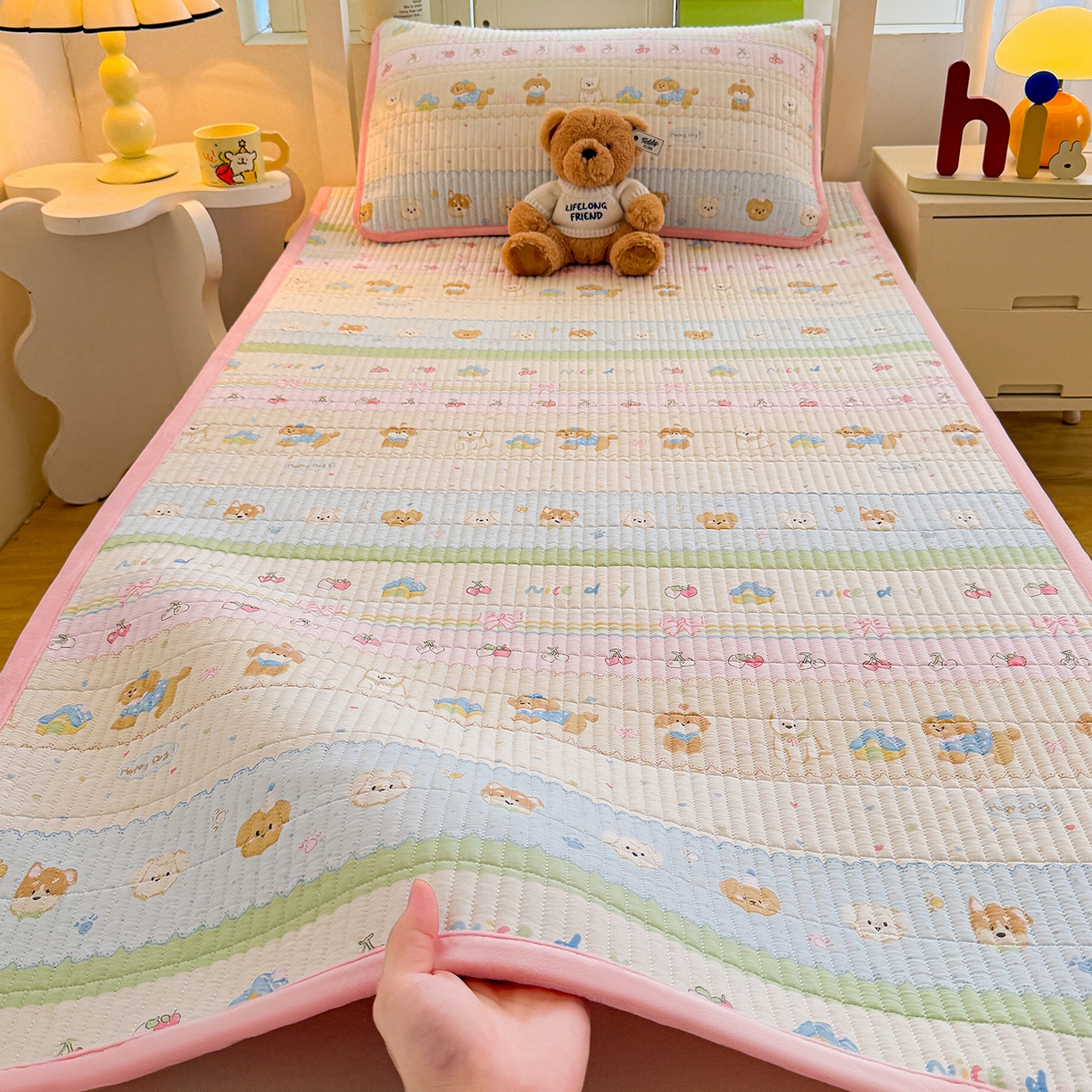 91家纺网 家纺一手货源 找家纺 梵朴 2025新款A类棉加绒一面纯棉一面宝宝婴儿牛奶绒双面可用床盖学生宿舍床垫炕盖-学生床图 小狗派对