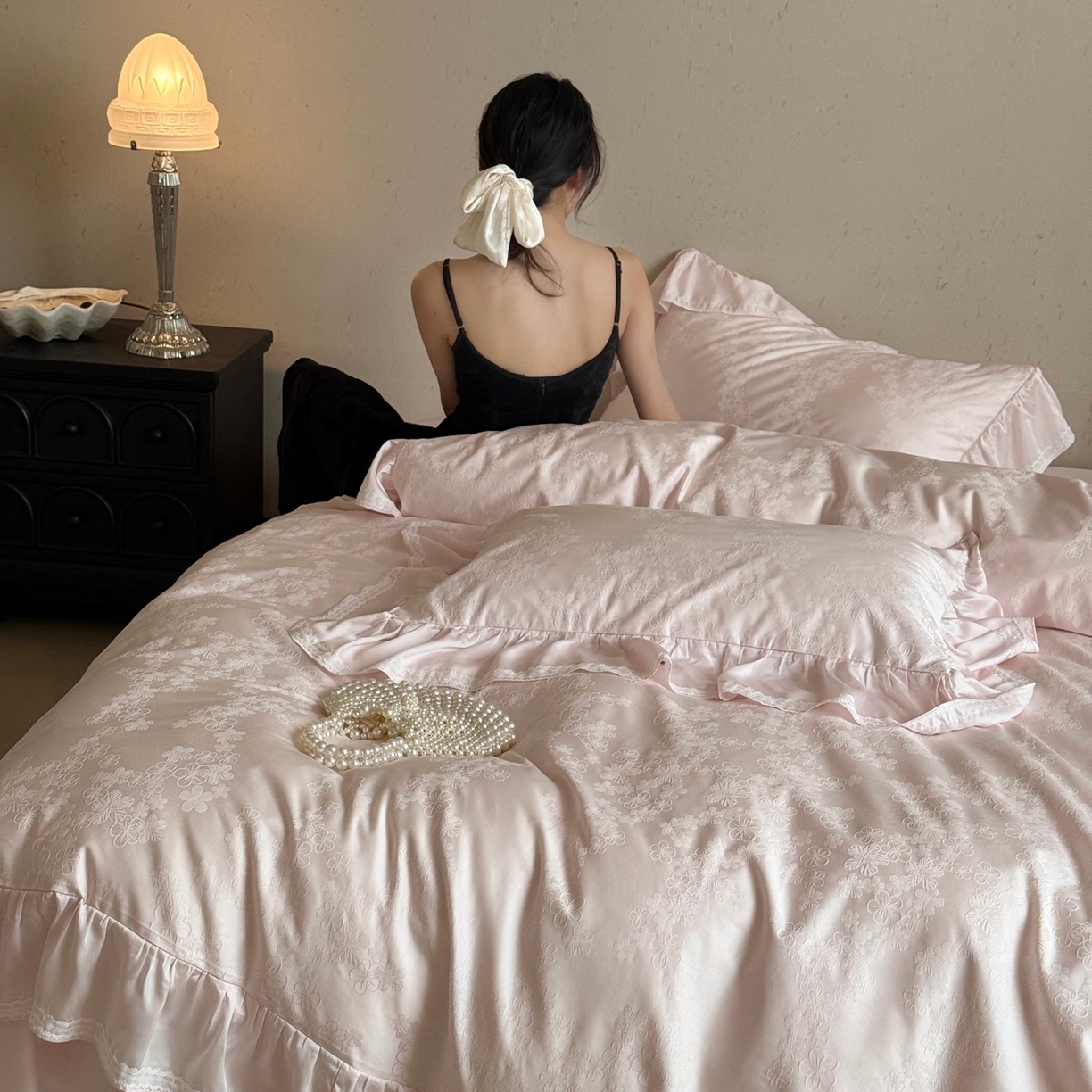 91家纺网 家纺一手货源 找家纺 （总）MIU缪家居 2025新款100支全棉厚织提花四件套-花瓣雨（控价388）