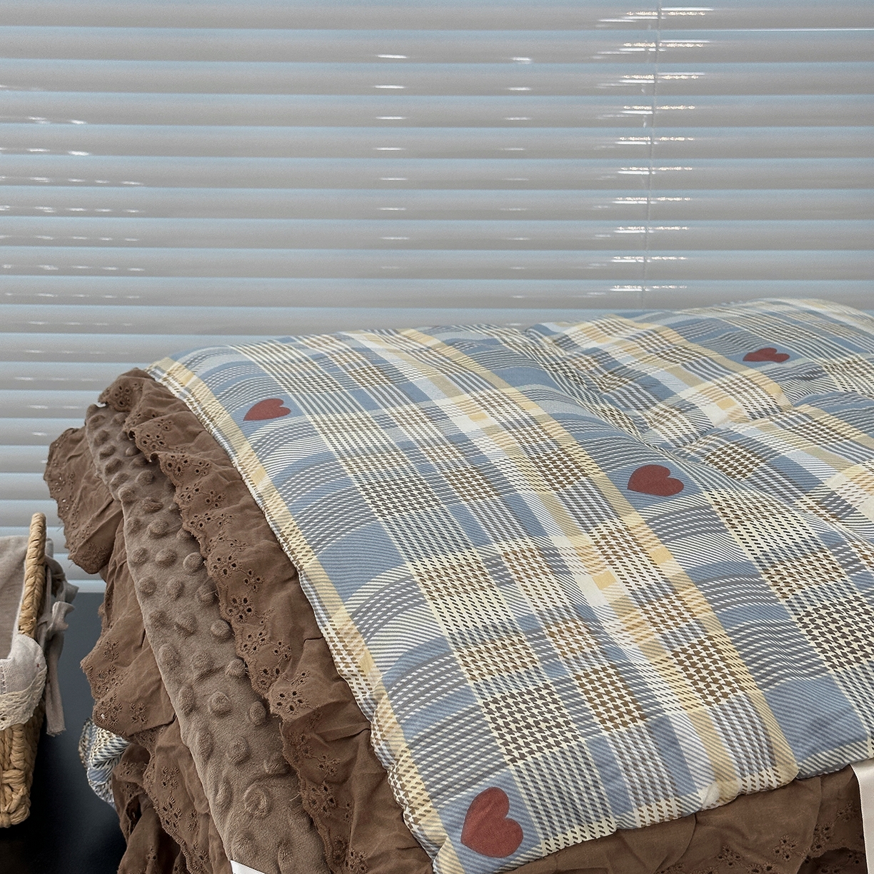 91家纺网 家纺一手货源 找家纺 佰织鑫家居 2025秋冬加厚纯棉全棉法式豆豆被被子被芯 莱恩