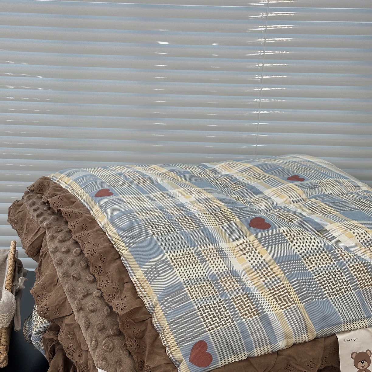 91家纺网 家纺一手货源 找家纺 佰织鑫家居 2025秋冬加厚纯棉全棉法式豆豆被被子被芯 莱恩