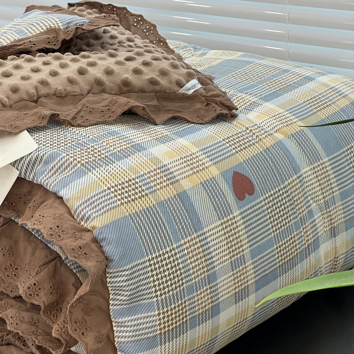 91家纺网 家纺一手货源 找家纺 佰织鑫家居 2025秋冬加厚纯棉全棉法式豆豆被被子被芯 莱恩