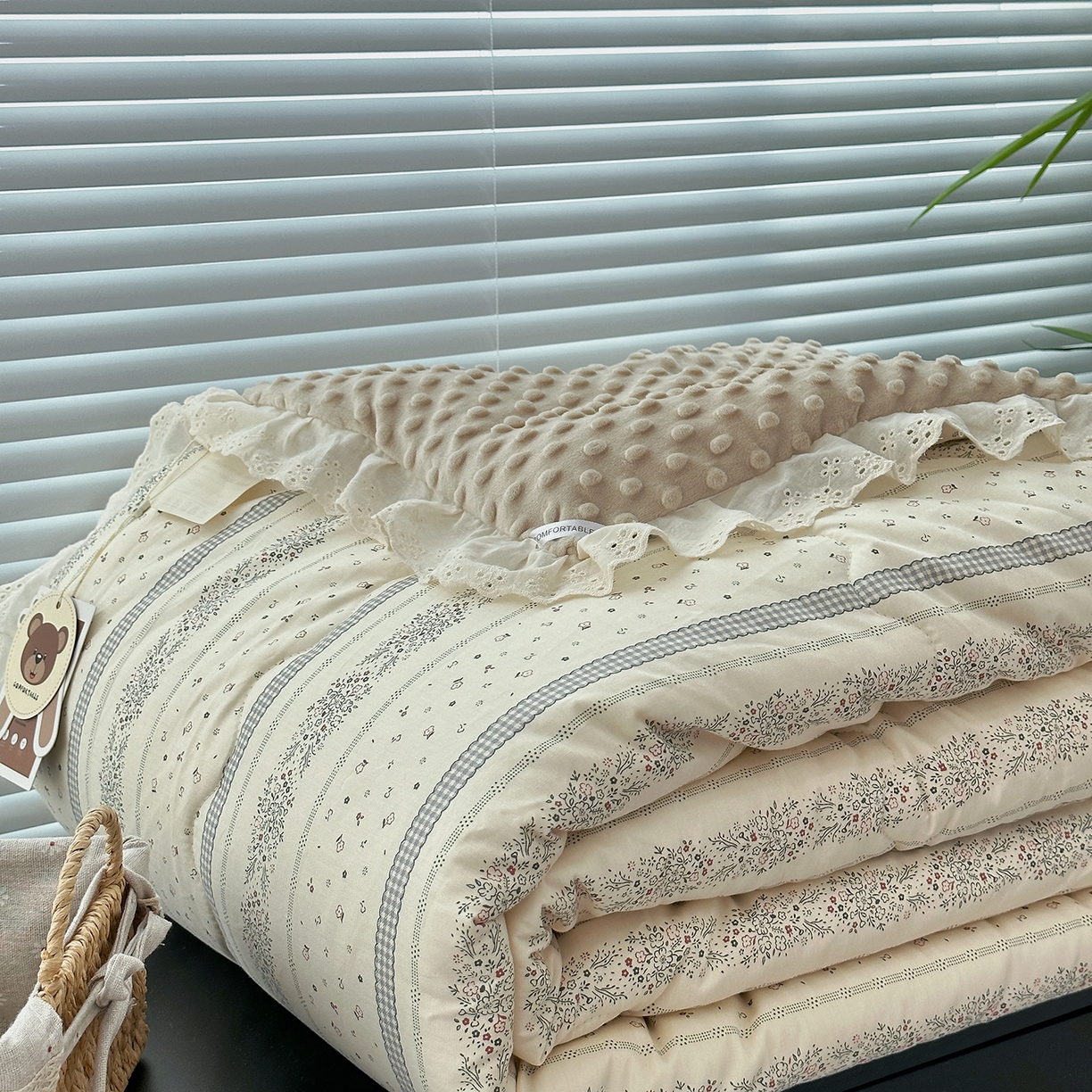 91家纺网 家纺一手货源 找家纺 佰织鑫家居 2025秋冬加厚纯棉全棉法式豆豆被被子被芯 蓝山