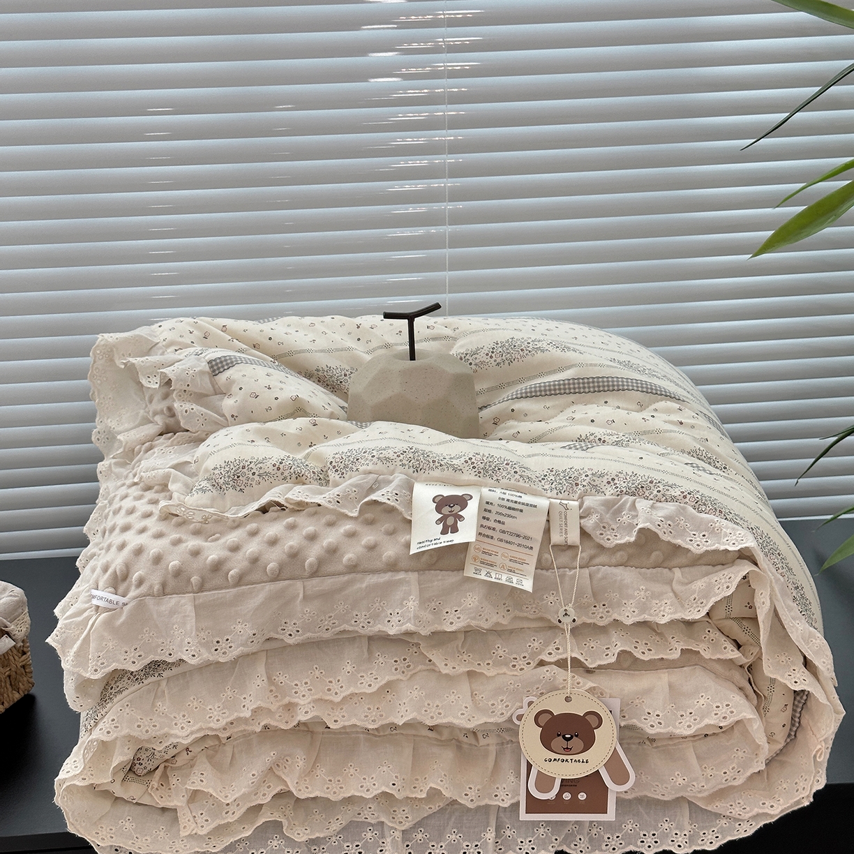 91家纺网 家纺一手货源 找家纺 佰织鑫家居 2025秋冬加厚纯棉全棉法式豆豆被被子被芯 蓝山