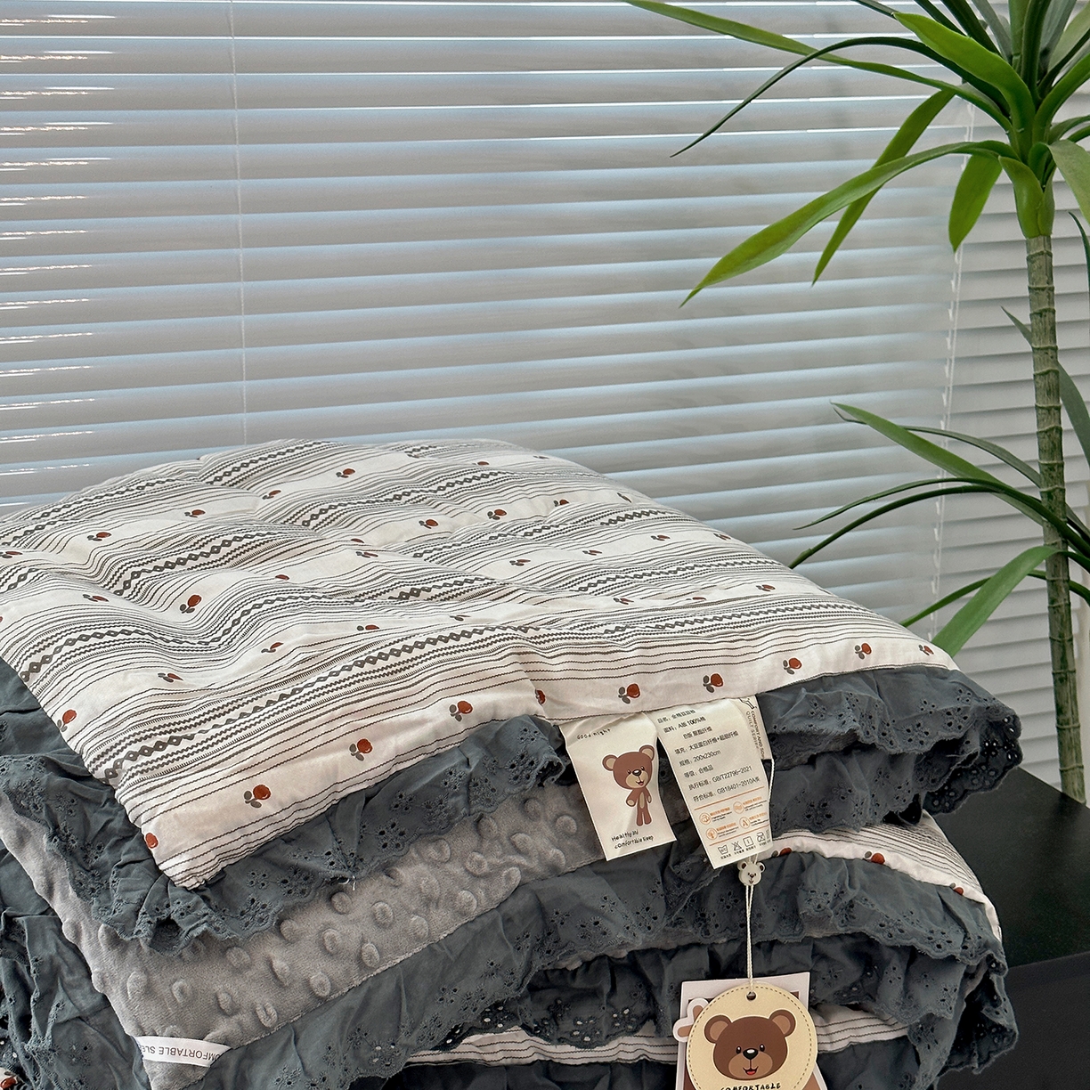 91家纺网 家纺一手货源 找家纺 佰织鑫家居 2025秋冬加厚纯棉全棉法式豆豆被被子被芯 伦敦雾灰