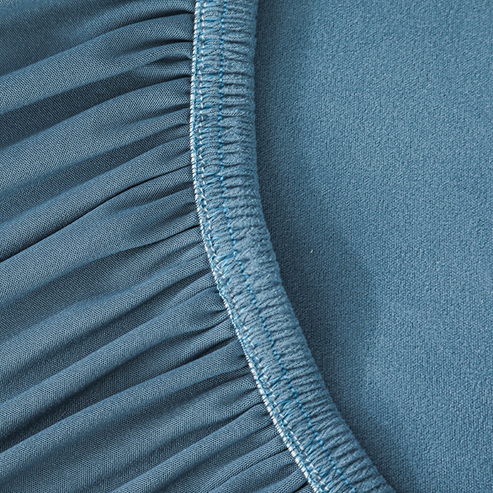 91家纺网 家纺一手货源 找家纺 千彤沙发垫 2025新款全包防尘芝华士沙发套-德绒系列 水蓝