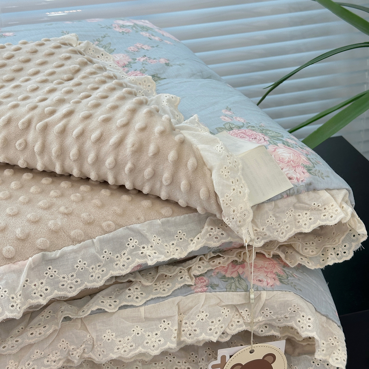 91家纺网 家纺一手货源 找家纺 佰织鑫家居 2025秋冬加厚纯棉全棉法式豆豆被被子被芯 苏里南