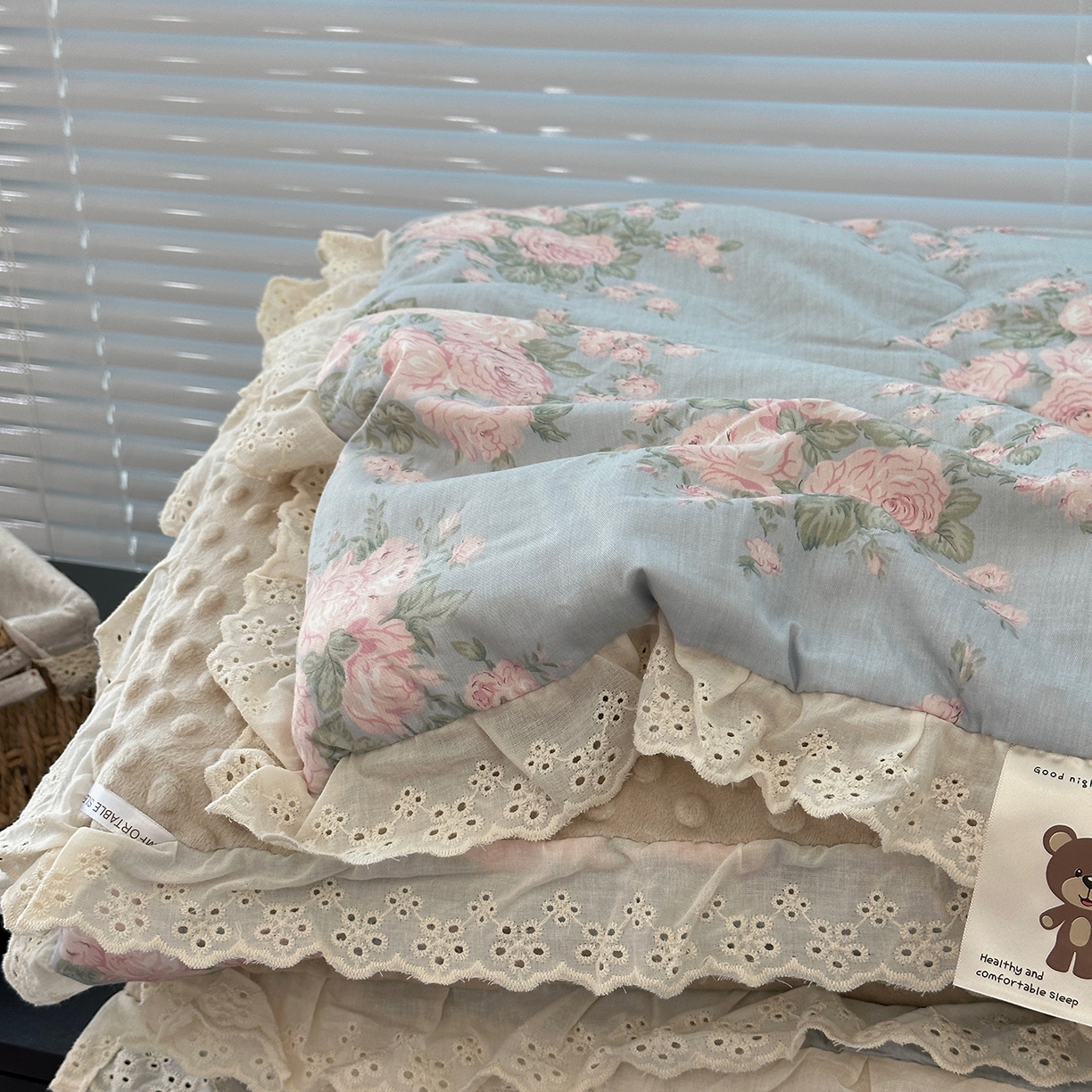 91家纺网 家纺一手货源 找家纺 佰织鑫家居 2025秋冬加厚纯棉全棉法式豆豆被被子被芯 苏里南