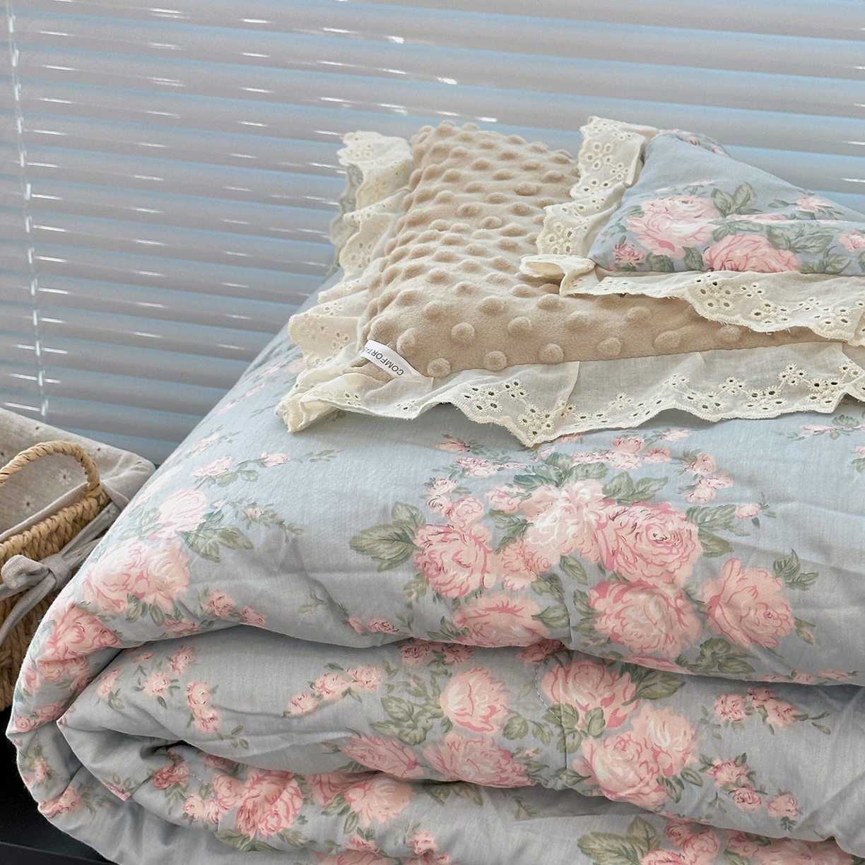 91家纺网 家纺一手货源 找家纺 佰织鑫家居 2025秋冬加厚纯棉全棉法式豆豆被被子被芯 苏里南