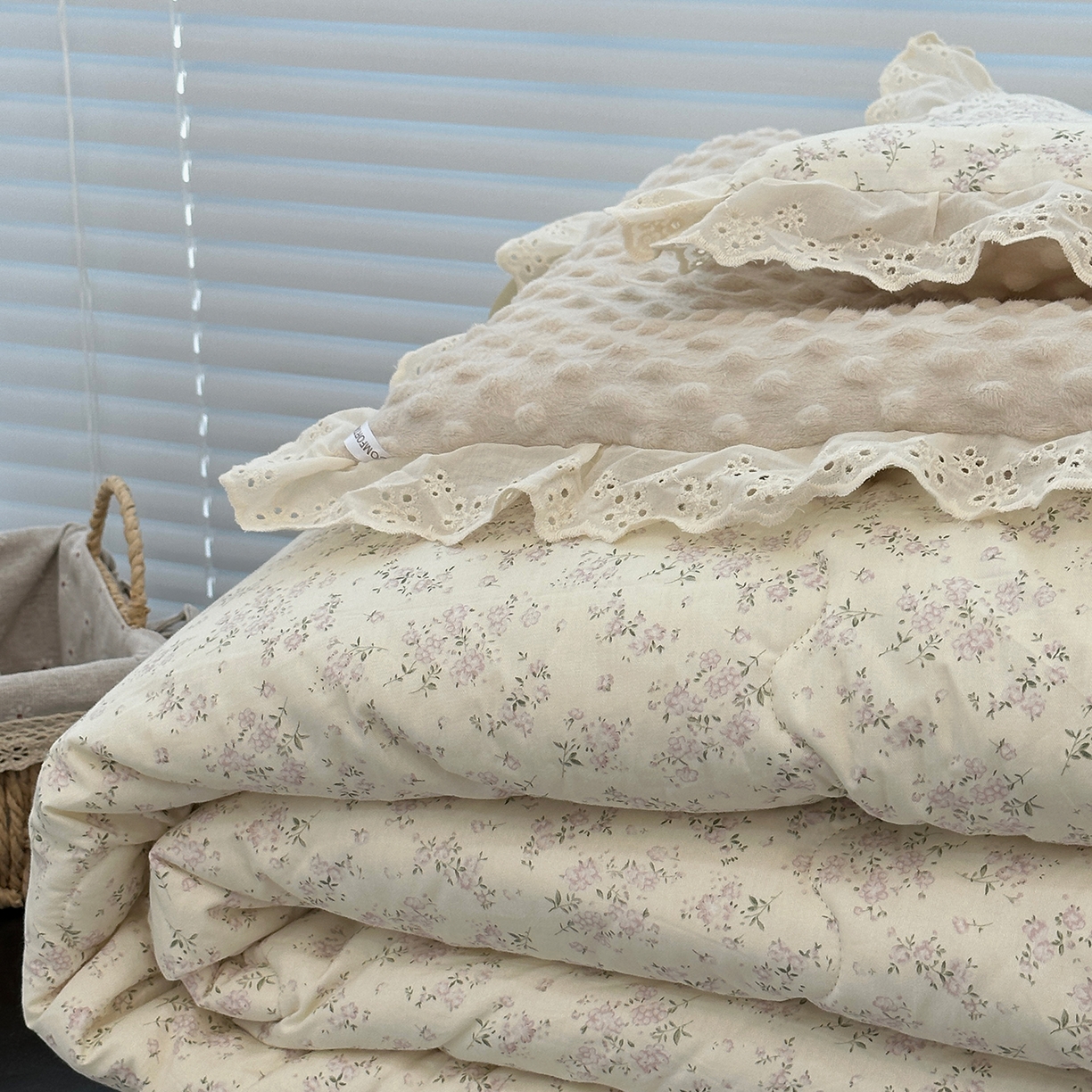 91家纺网 家纺一手货源 找家纺 佰织鑫家居 2025秋冬加厚纯棉全棉法式豆豆被被子被芯 桃花庵