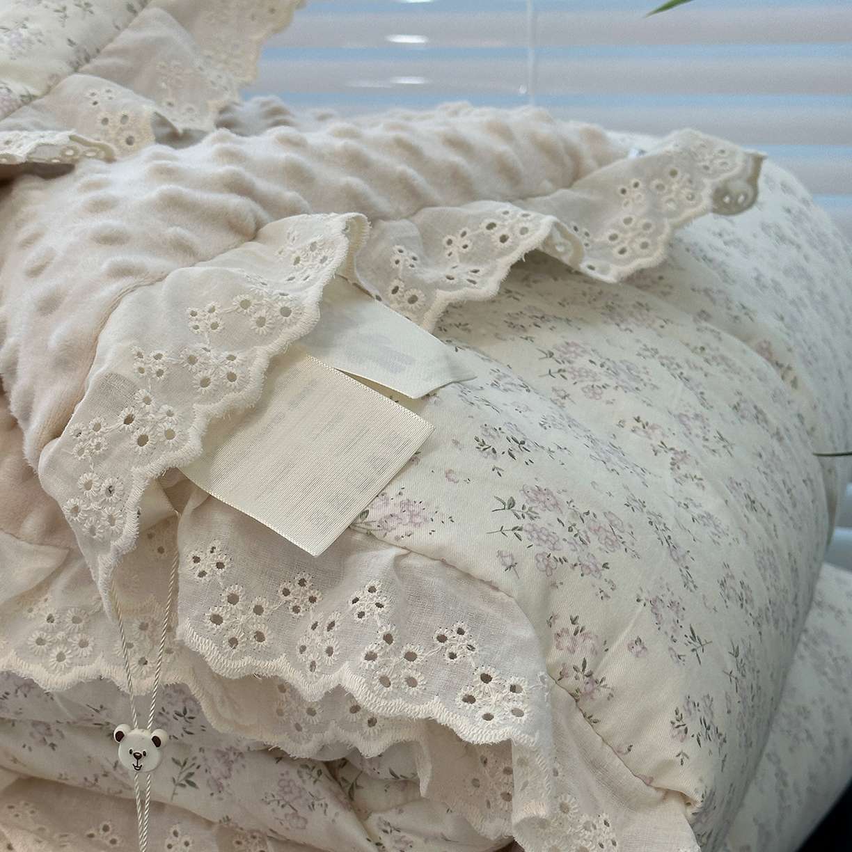 91家纺网 家纺一手货源 找家纺 佰织鑫家居 2025秋冬加厚纯棉全棉法式豆豆被被子被芯 桃花庵