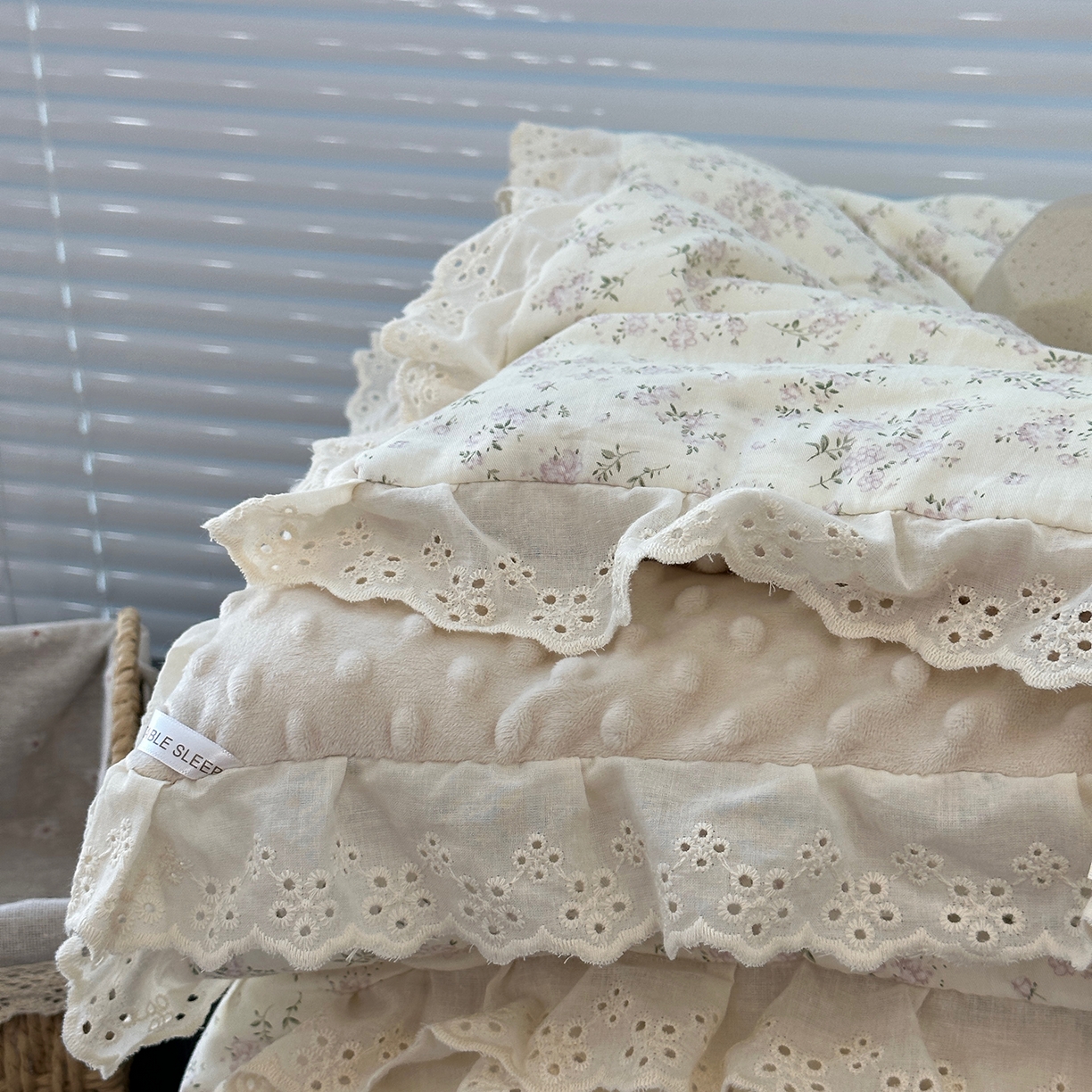 91家纺网 家纺一手货源 找家纺 佰织鑫家居 2025秋冬加厚纯棉全棉法式豆豆被被子被芯 桃花庵