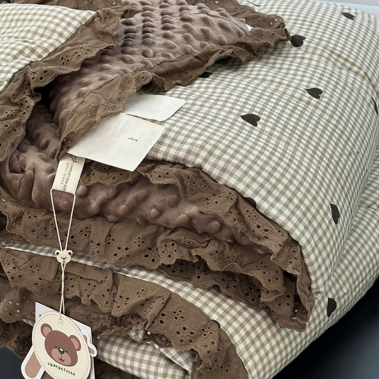 91家纺网 家纺一手货源 找家纺 佰织鑫家居 2025秋冬加厚纯棉全棉法式豆豆被被子被芯 甜心格