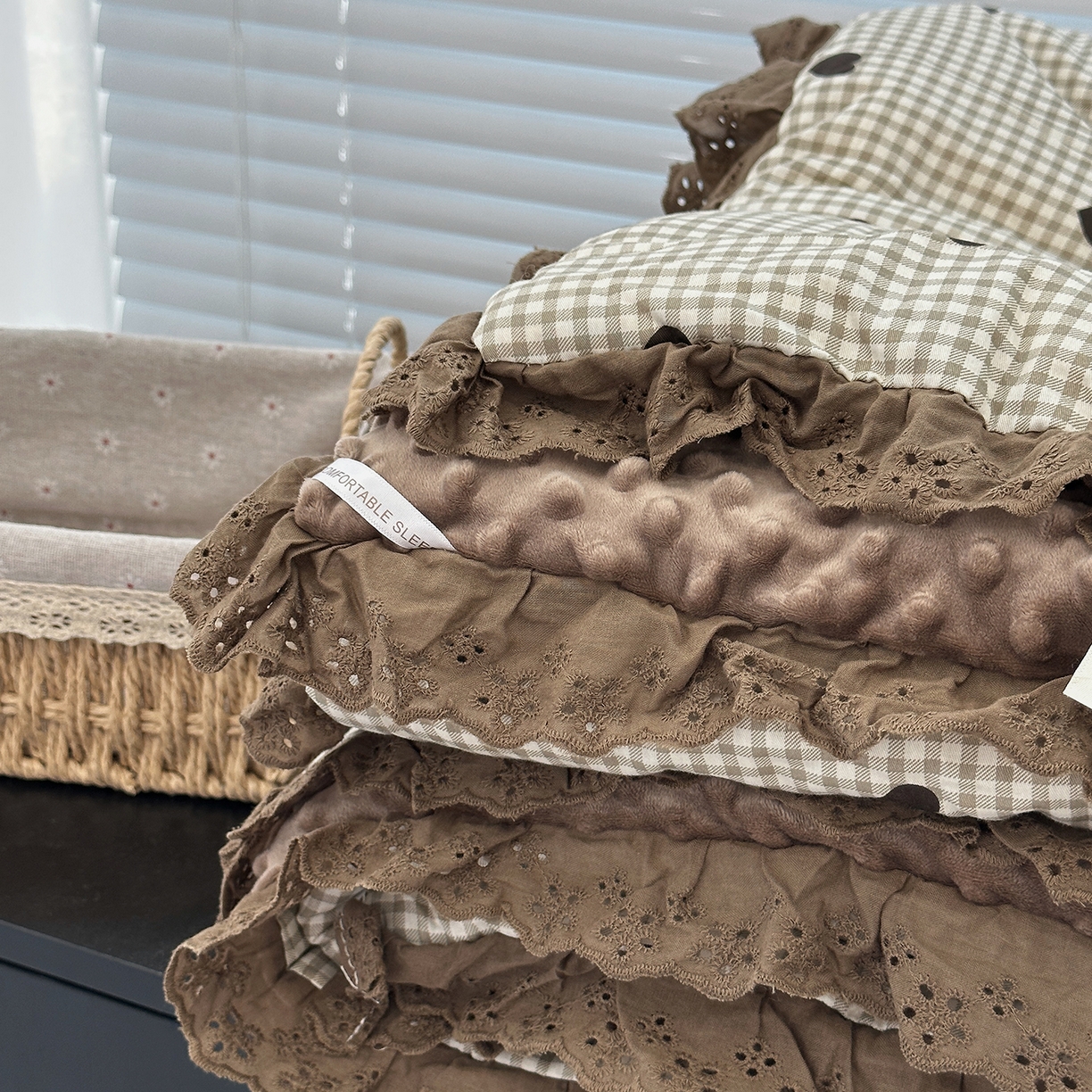 91家纺网 家纺一手货源 找家纺 佰织鑫家居 2025秋冬加厚纯棉全棉法式豆豆被被子被芯 甜心格