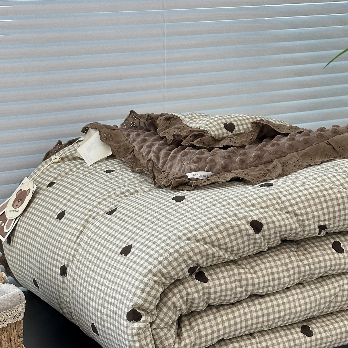 91家纺网 家纺一手货源 找家纺 佰织鑫家居 2025秋冬加厚纯棉全棉法式豆豆被被子被芯 甜心格