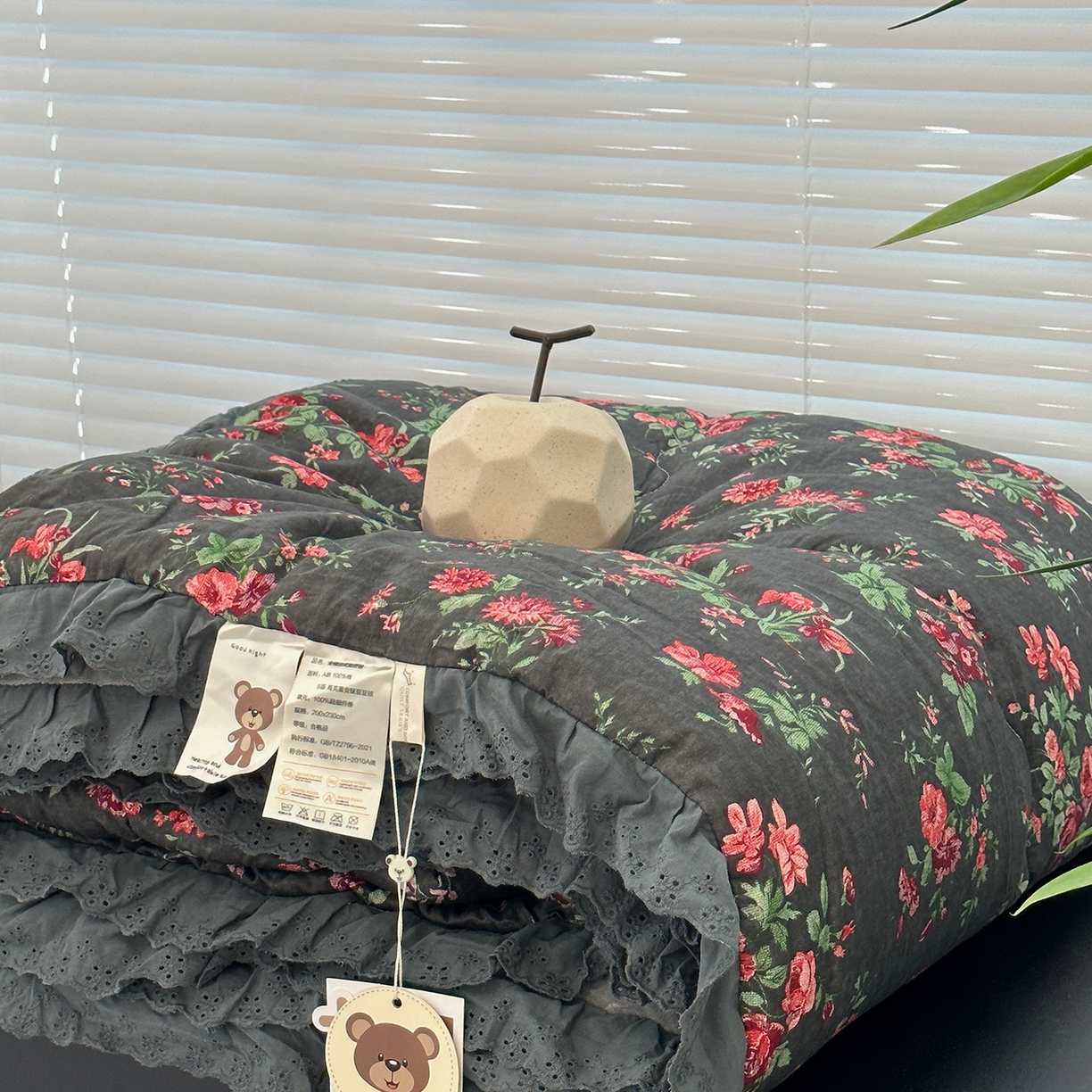 91家纺网 家纺一手货源 找家纺 佰织鑫家居 2025秋冬加厚纯棉全棉法式豆豆被被子被芯 小美