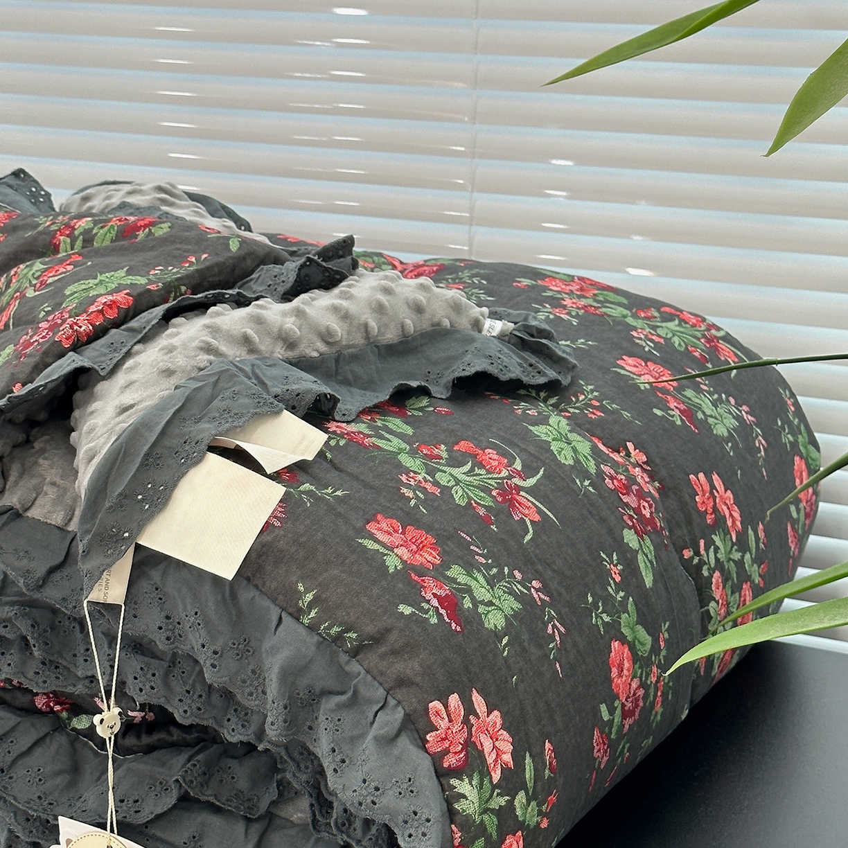 91家纺网 家纺一手货源 找家纺 佰织鑫家居 2025秋冬加厚纯棉全棉法式豆豆被被子被芯 小美