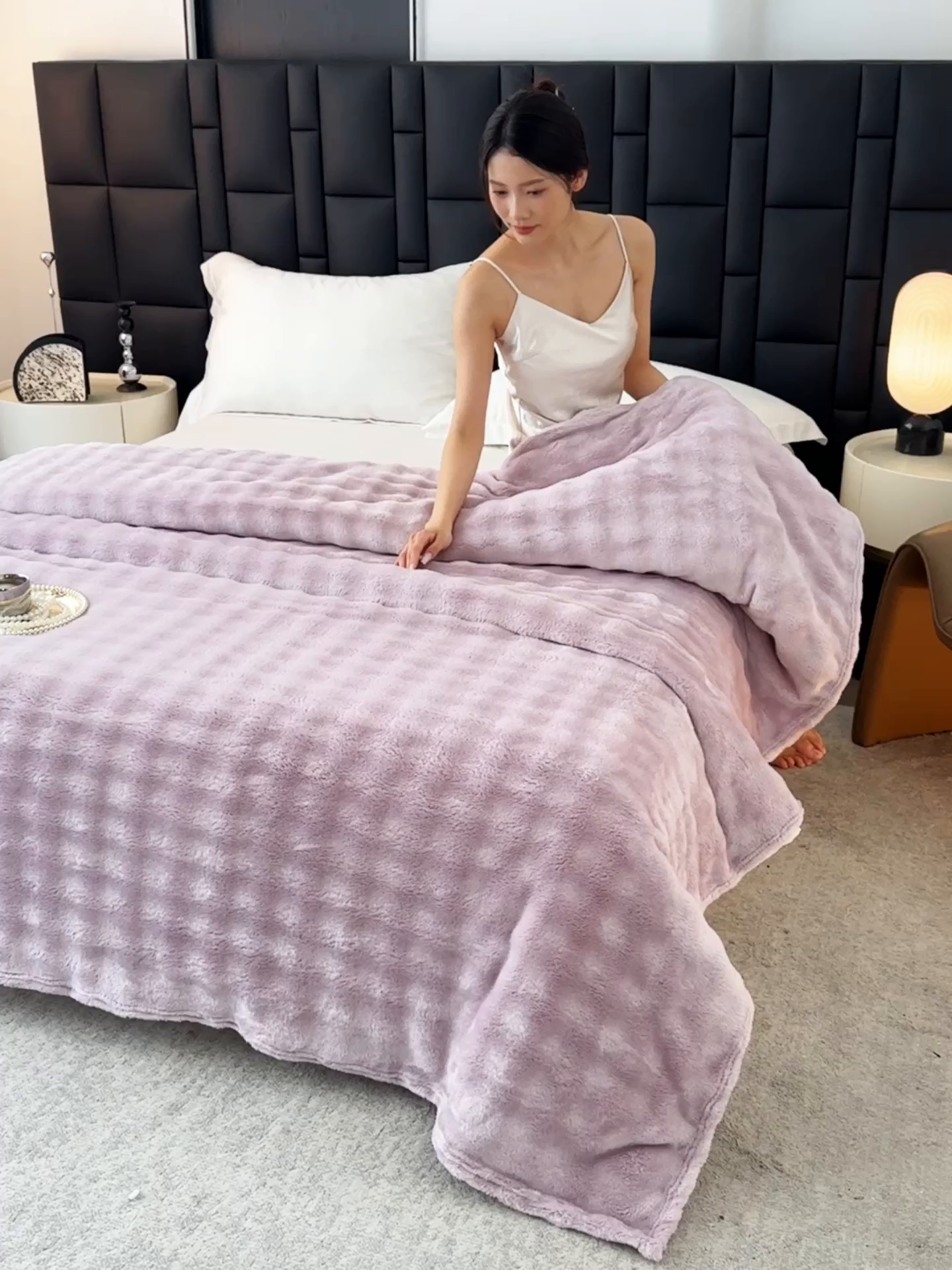 91家纺网 家纺一手货源 找家纺 安琪家纺 2025新款300G炫彩水墨画仿兔毛绒大泡泡绒印花法兰绒毛毯大理石纹休闲毯沙发盖毯跨境外贸出口专供 泡泡纯色-紫色