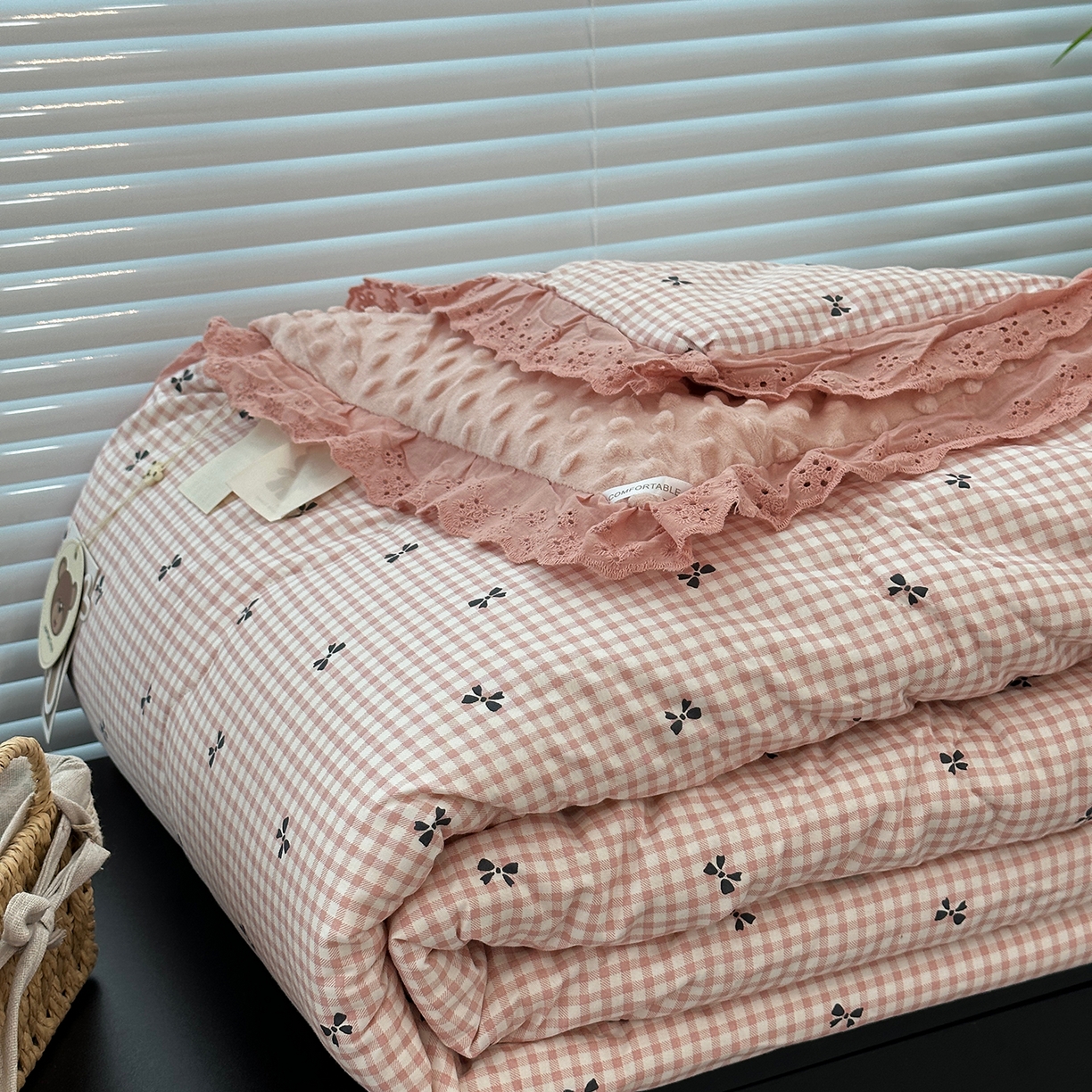 91家纺网 家纺一手货源 找家纺 佰织鑫家居 2025秋冬加厚纯棉全棉法式豆豆被被子被芯 小甜心