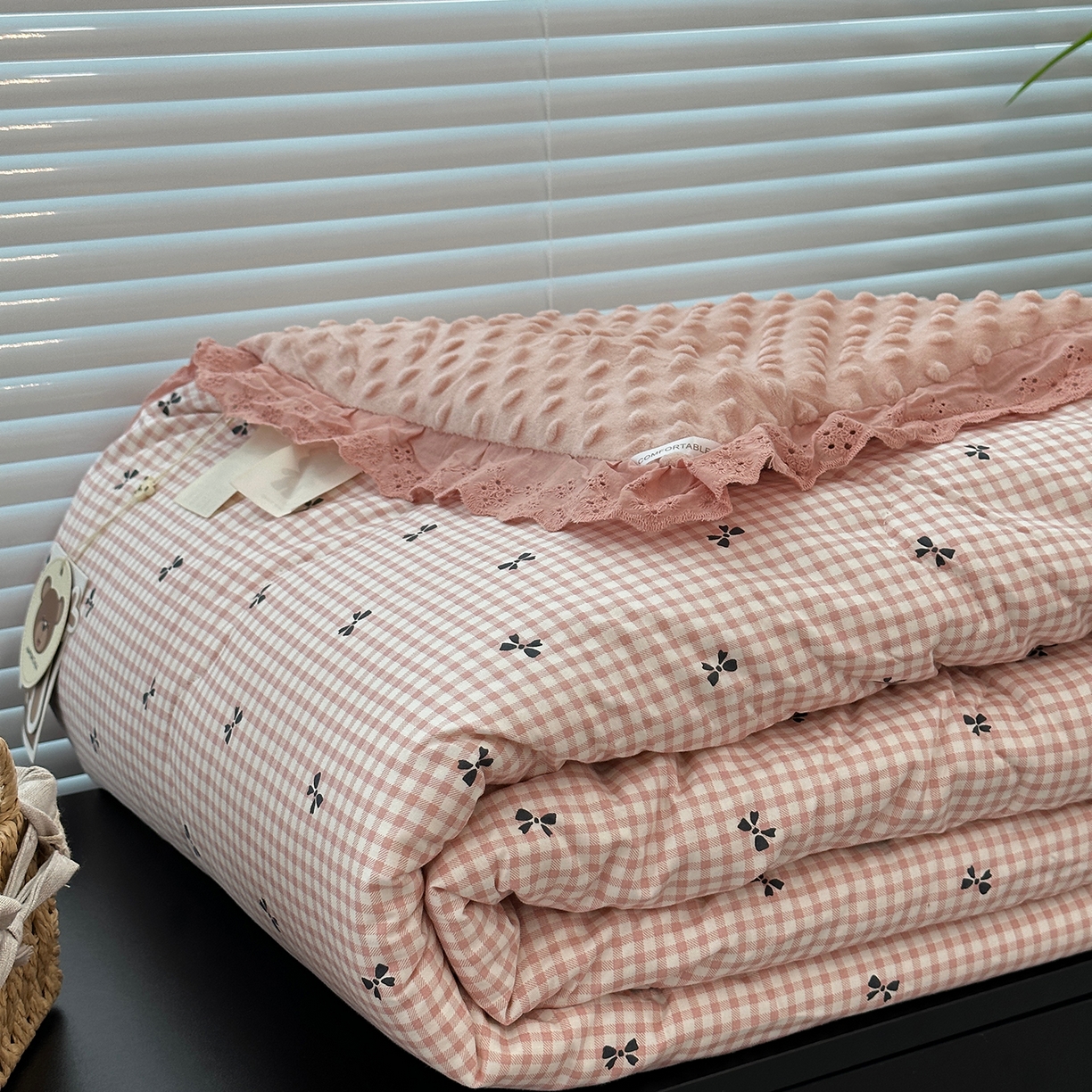 91家纺网 家纺一手货源 找家纺 佰织鑫家居 2025秋冬加厚纯棉全棉法式豆豆被被子被芯 小甜心