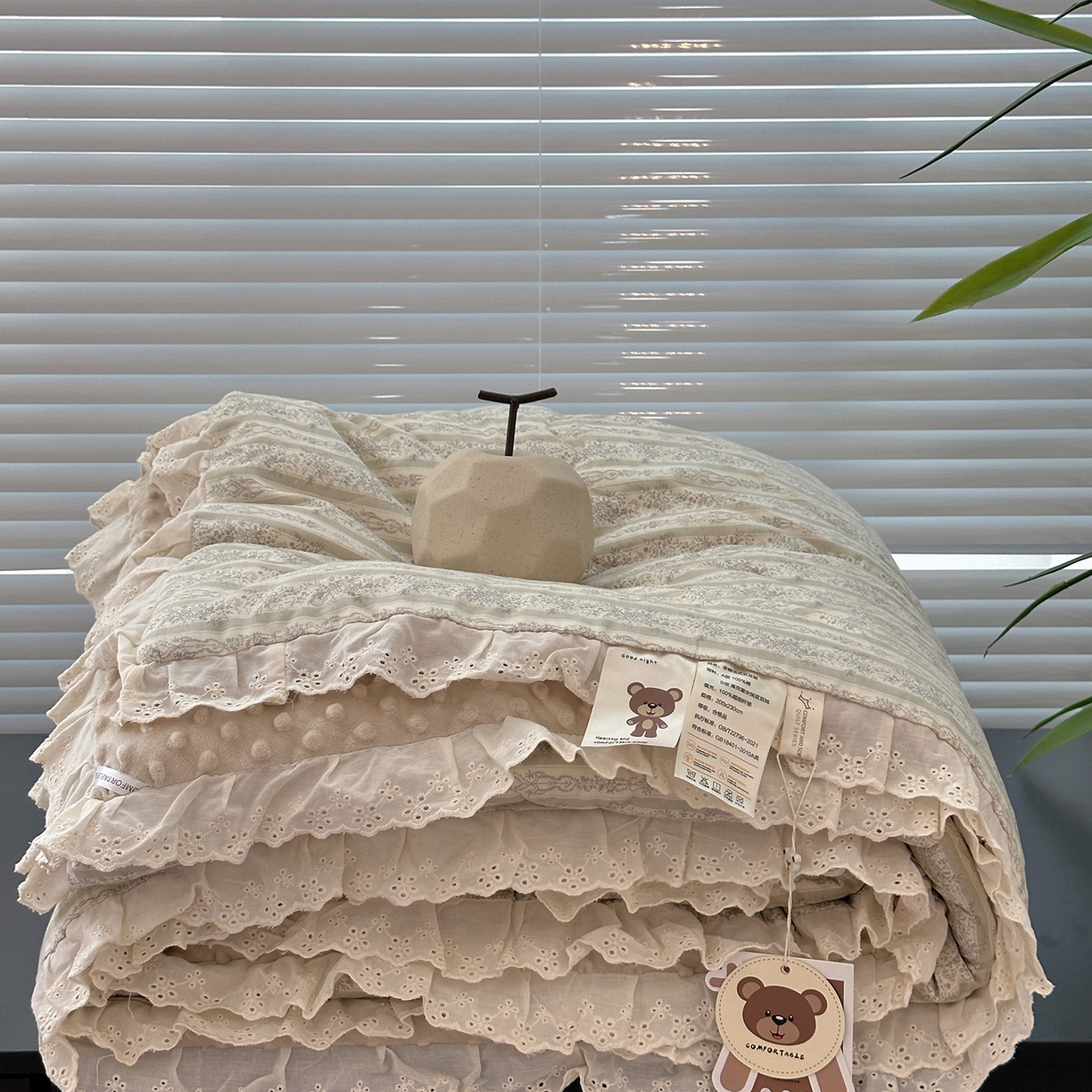 91家纺网 家纺一手货源 找家纺 佰织鑫家居 2025秋冬加厚纯棉全棉法式豆豆被被子被芯 伊甸园