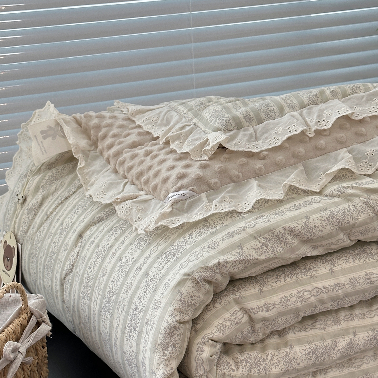 91家纺网 家纺一手货源 找家纺 佰织鑫家居 2025秋冬加厚纯棉全棉法式豆豆被被子被芯 伊甸园