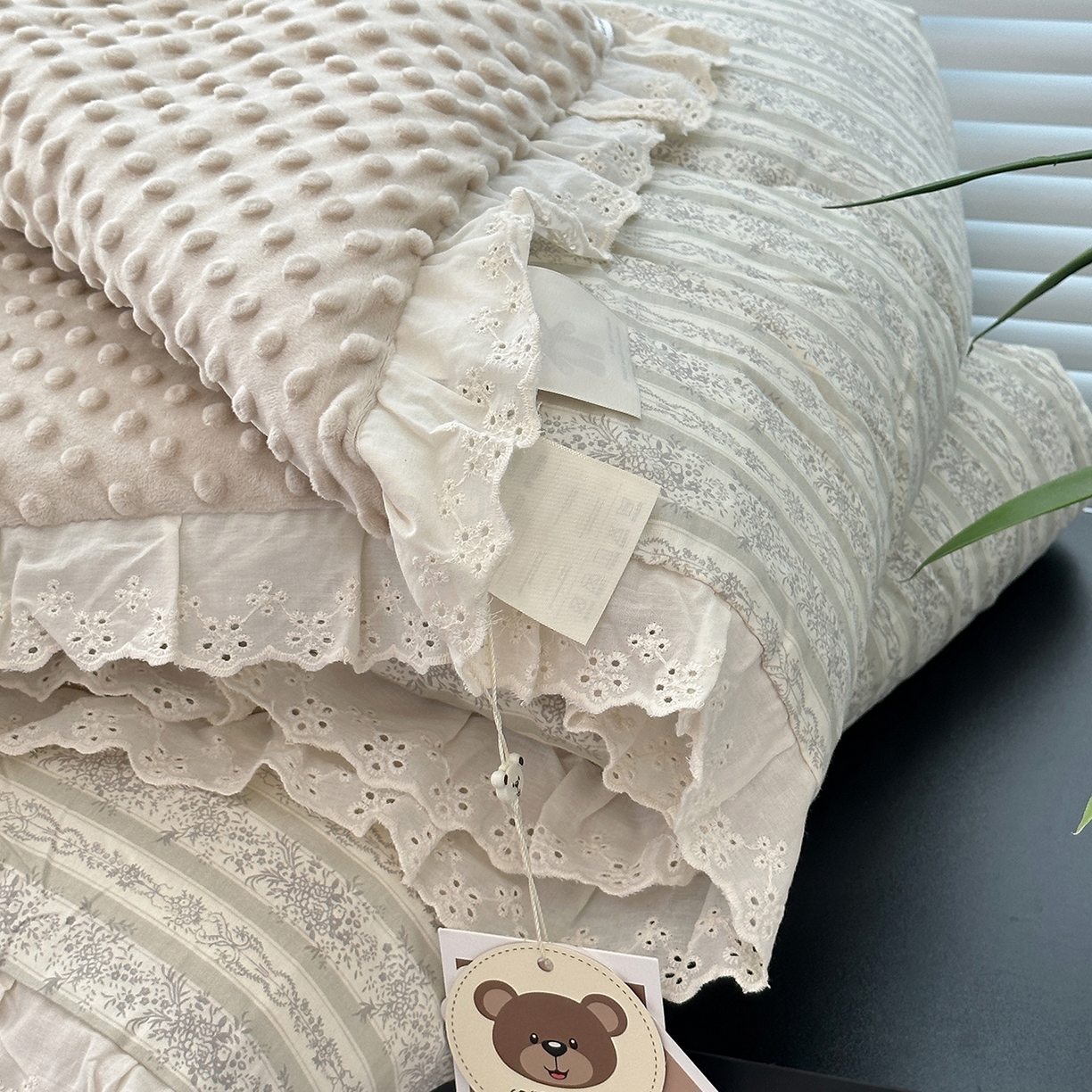 91家纺网 家纺一手货源 找家纺 佰织鑫家居 2025秋冬加厚纯棉全棉法式豆豆被被子被芯 伊甸园