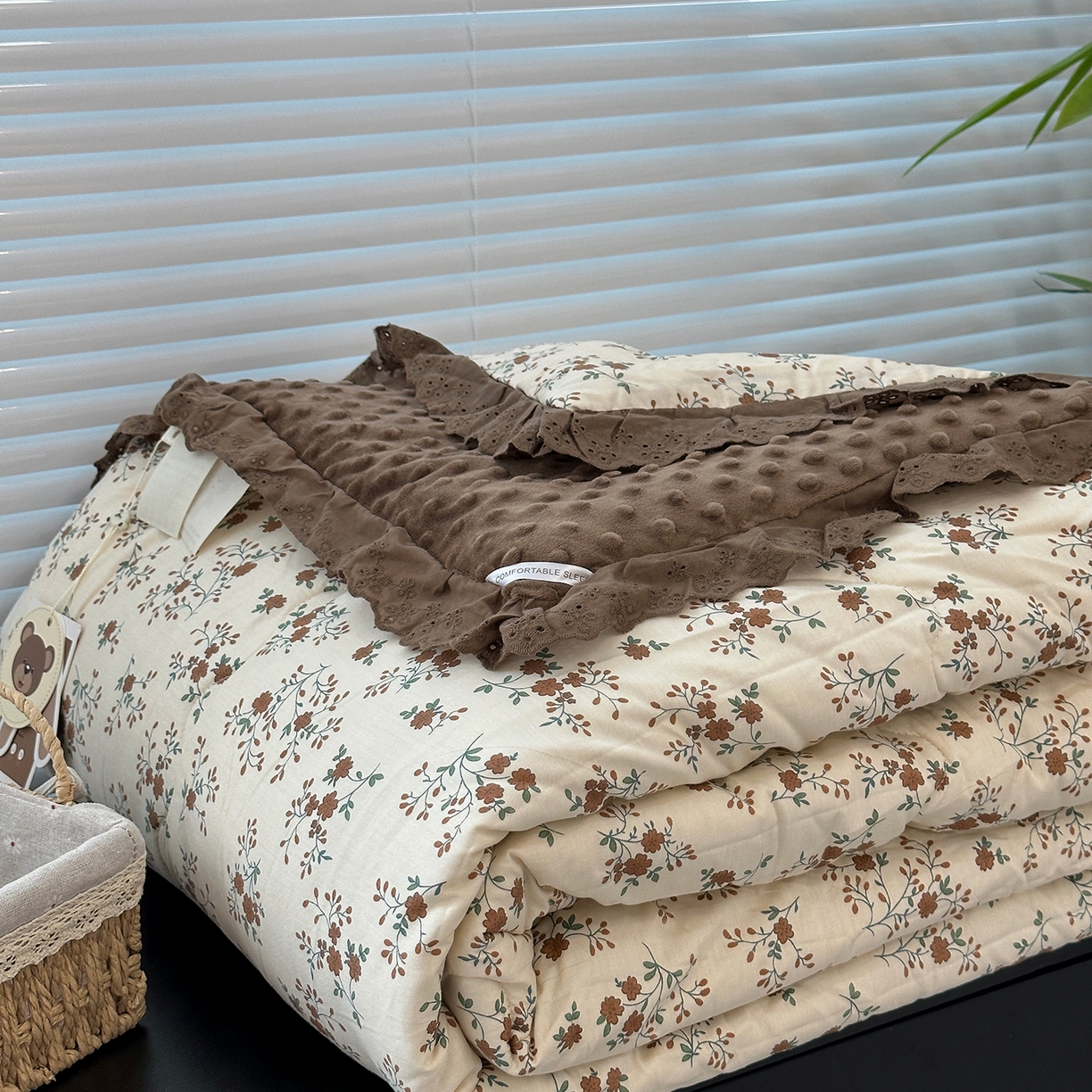 91家纺网 家纺一手货源 找家纺 佰织鑫家居 2025秋冬加厚纯棉全棉法式豆豆被被子被芯 月桂