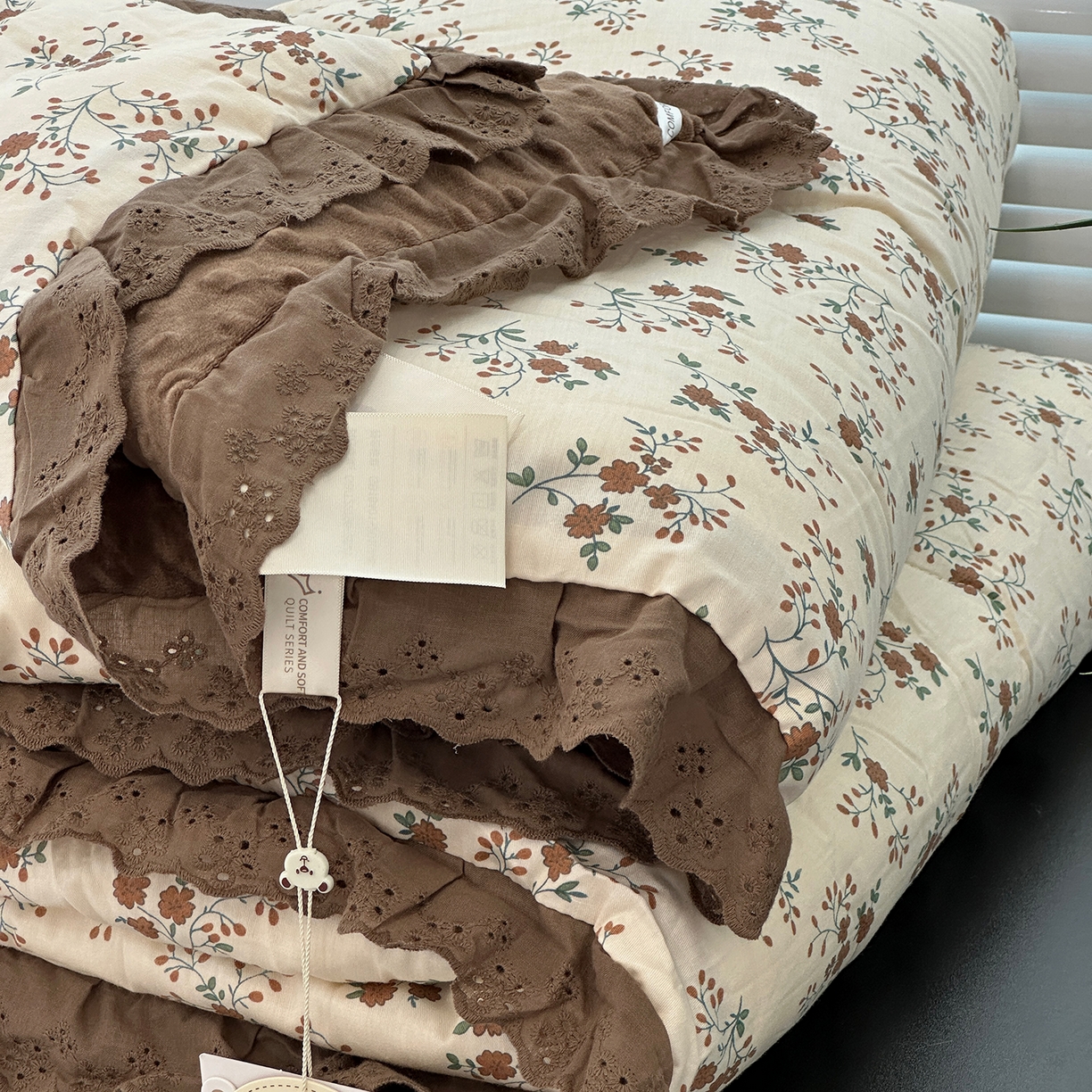 91家纺网 家纺一手货源 找家纺 佰织鑫家居 2025秋冬加厚纯棉全棉法式豆豆被被子被芯 月桂