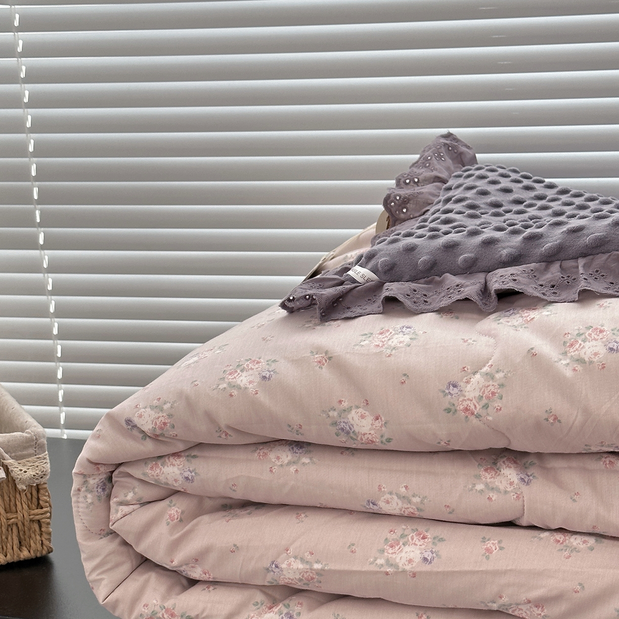 91家纺网 家纺一手货源 找家纺 佰织鑫家居 2025秋冬加厚纯棉全棉法式豆豆被被子被芯 紫苏