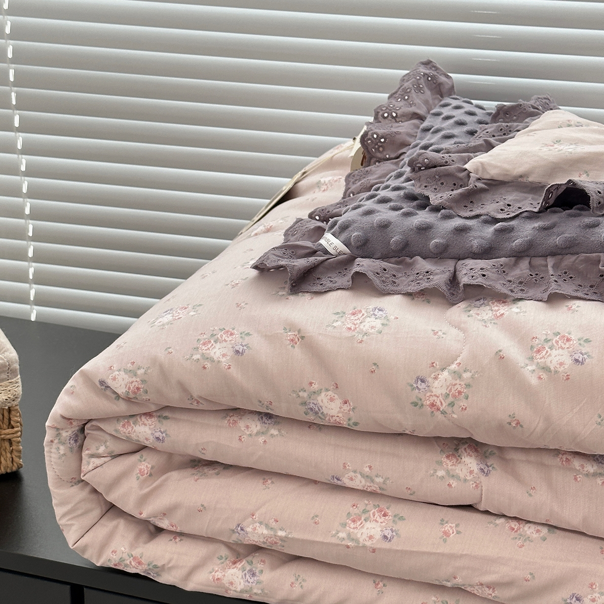 91家纺网 家纺一手货源 找家纺 佰织鑫家居 2025秋冬加厚纯棉全棉法式豆豆被被子被芯 紫苏