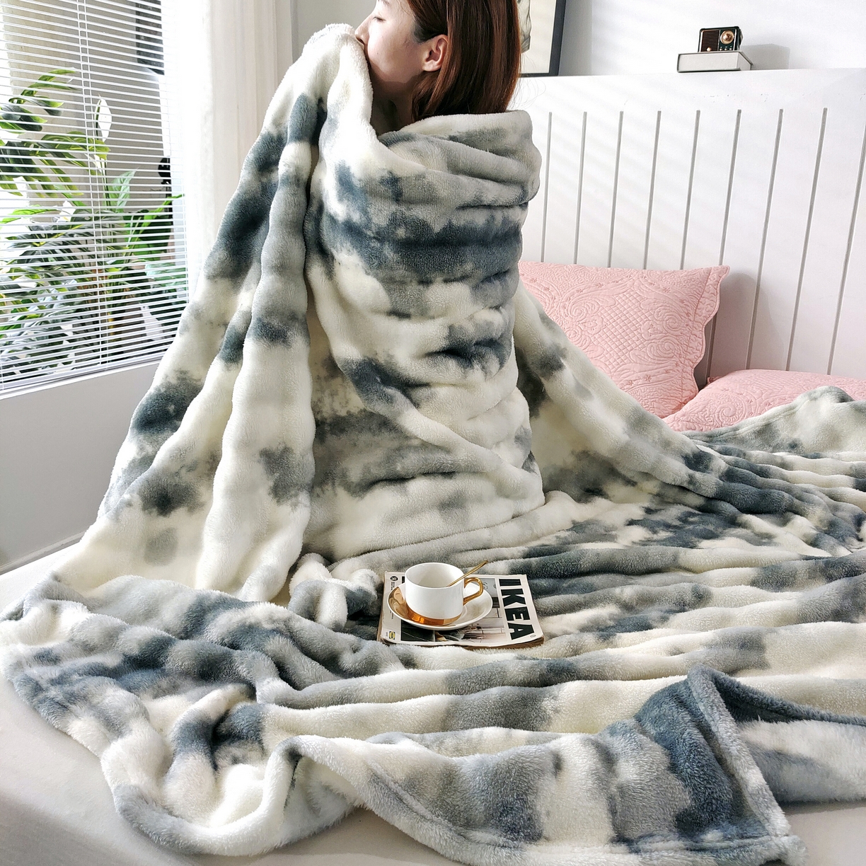 91家纺网 家纺一手货源 找家纺 安琪家纺 2025新款300G炫彩水墨画仿兔毛绒大泡泡绒印花法兰绒毛毯大理石纹休闲毯沙发盖毯跨境外贸出口专供 水墨画-绿